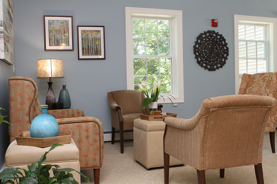 Sawtelle Family Hospice House - Comfortable Sitting Room