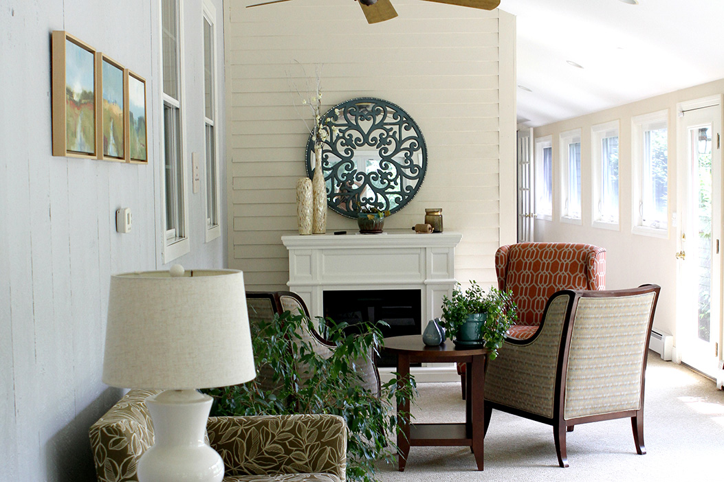 Sawtelle Family Hospice House - Light & Airy Indoor Sitting Area